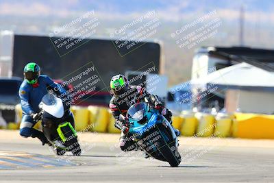 media/Feb-12-2022-SoCal Trackdays (Sat) [[3b21b94a56]]/Turn 2 (1045am)/